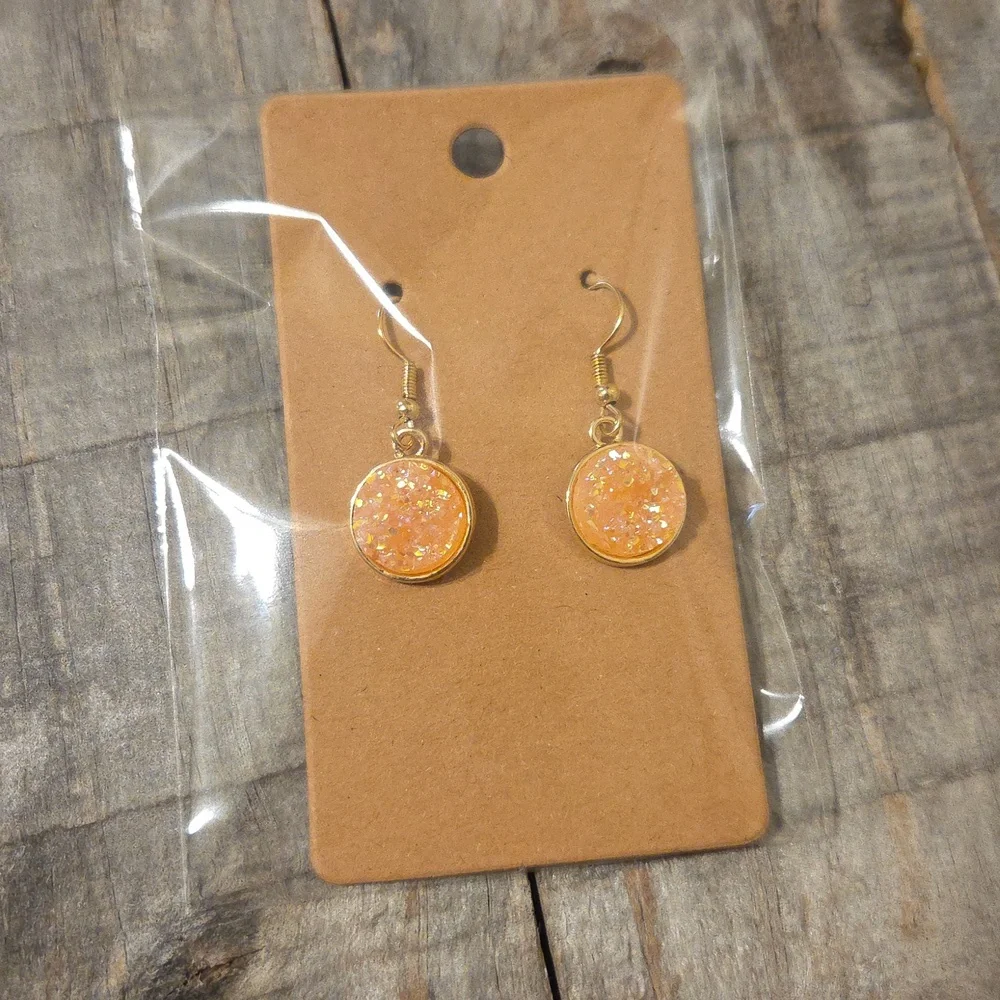 NEW Druzy Sparkly Drop Crystal Round Pendant Dangly Earrings Light Coral & Gold